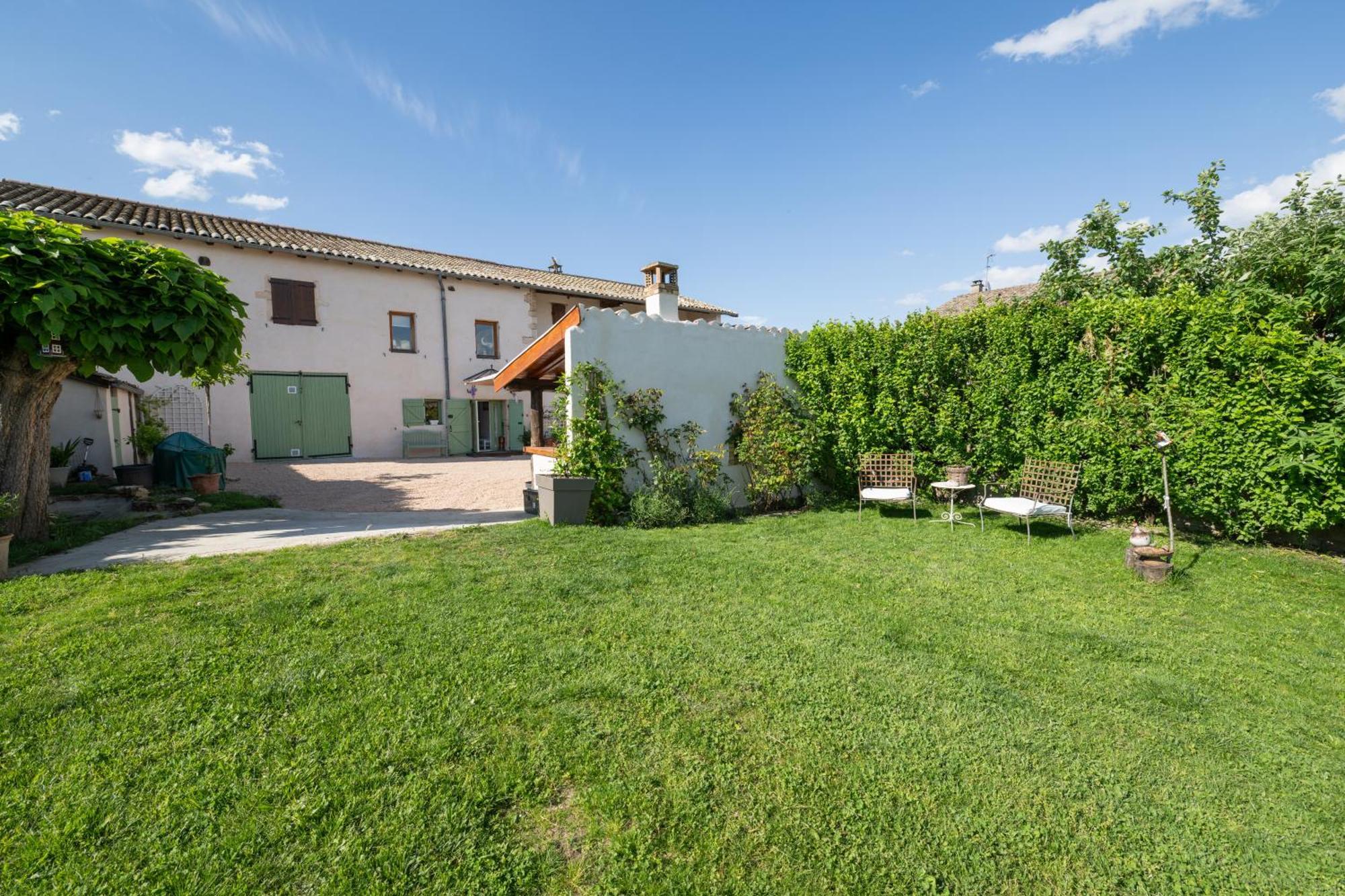 Cocon De Morgon Bed & Breakfast Villie-Morgon Exterior photo